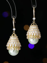 Load image into Gallery viewer, Palace Luxury ear hook Zzircon Pearl Handicraft Earrings
