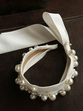 Load image into Gallery viewer, Vintage Pearl Hair Wedding Headband Hair Jewelry for Women