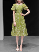 Load image into Gallery viewer, Green Daisy Puff Sleeve Smocking Chiffon 1950S Vintage Dress