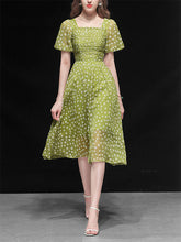 Load image into Gallery viewer, Green Daisy Puff Sleeve Smocking Chiffon 1950S Vintage Dress