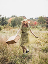 Load image into Gallery viewer, Green Daisy Puff Sleeve Smocking Chiffon 1950S Vintage Dress