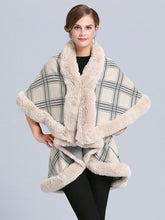 Load image into Gallery viewer, Women Poncho Wrap Faux Fur Collar Double Layer
