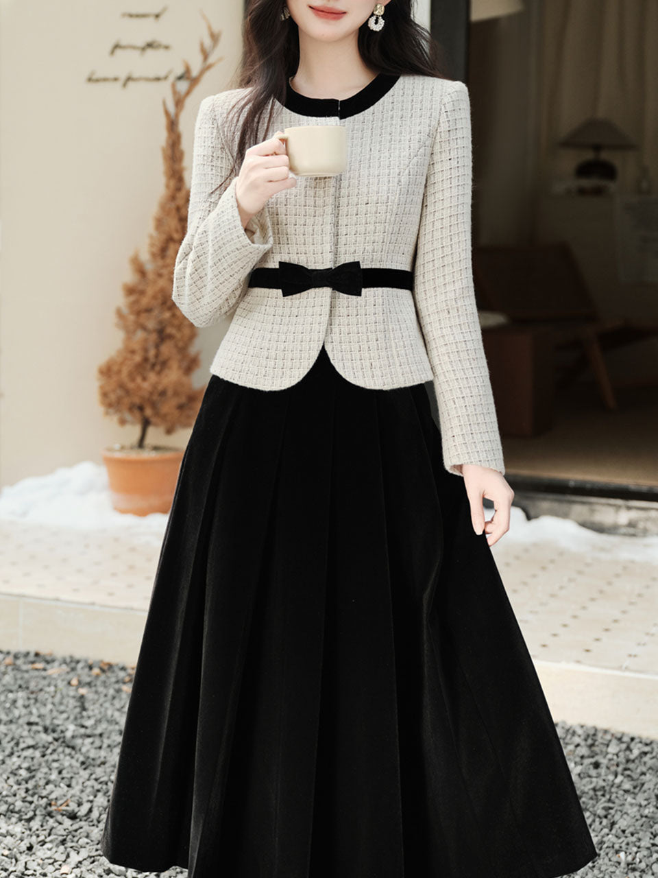 White Crew Neck Tweed Coat and Black Skirt Vintage Set – Jolly Vintage