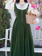 Load image into Gallery viewer, Green Frilled Collar Cottagecore Long Sleeve Vintage 1950S Swing Dress