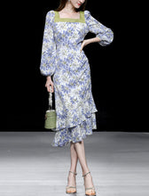 Load image into Gallery viewer, Blue Floral Print Square Neck 1950S Vintage Dress