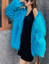 Load image into Gallery viewer, Green Faux Fur Long Sleeve Lambswool Coat Women Winter Coat