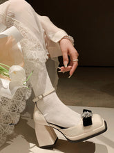 Load image into Gallery viewer, Women&#39;s  Round Toe Bow Chunky Heel Leather Vintage Shoes