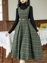 Load image into Gallery viewer, 2PS Black Turtleneck Sweater With Vinatge Green Plaid Suspender Corduroy Dress