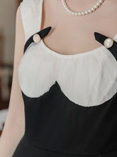 Load image into Gallery viewer, Black and White Pleated Vintage Elegant Swing Dress