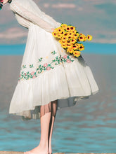 Load image into Gallery viewer, White Lace Collar Floral Embroidered Romantic 1950S Dress