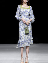 Load image into Gallery viewer, Blue Floral Print Square Neck 1950S Vintage Dress