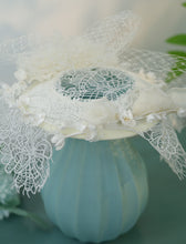 Load image into Gallery viewer, Hand-Woven Mesh Decorative Linen Lace White Wedding Hat