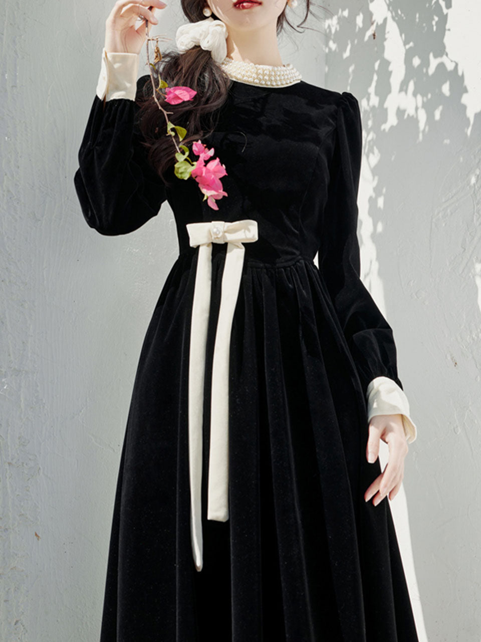 Black Pearl Collar Velvet Vintage Dress With Bow-knot Jolly Vintage Black Pearl Collar Velvet Vintage Dress With Bow-knot Jolly Vintage