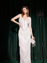 Load image into Gallery viewer, White Fringed V Neck 1920s Great Gatsby Flapper Dress