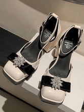 Load image into Gallery viewer, Women&#39;s  Round Toe Bow Chunky Heel Leather Vintage Shoes