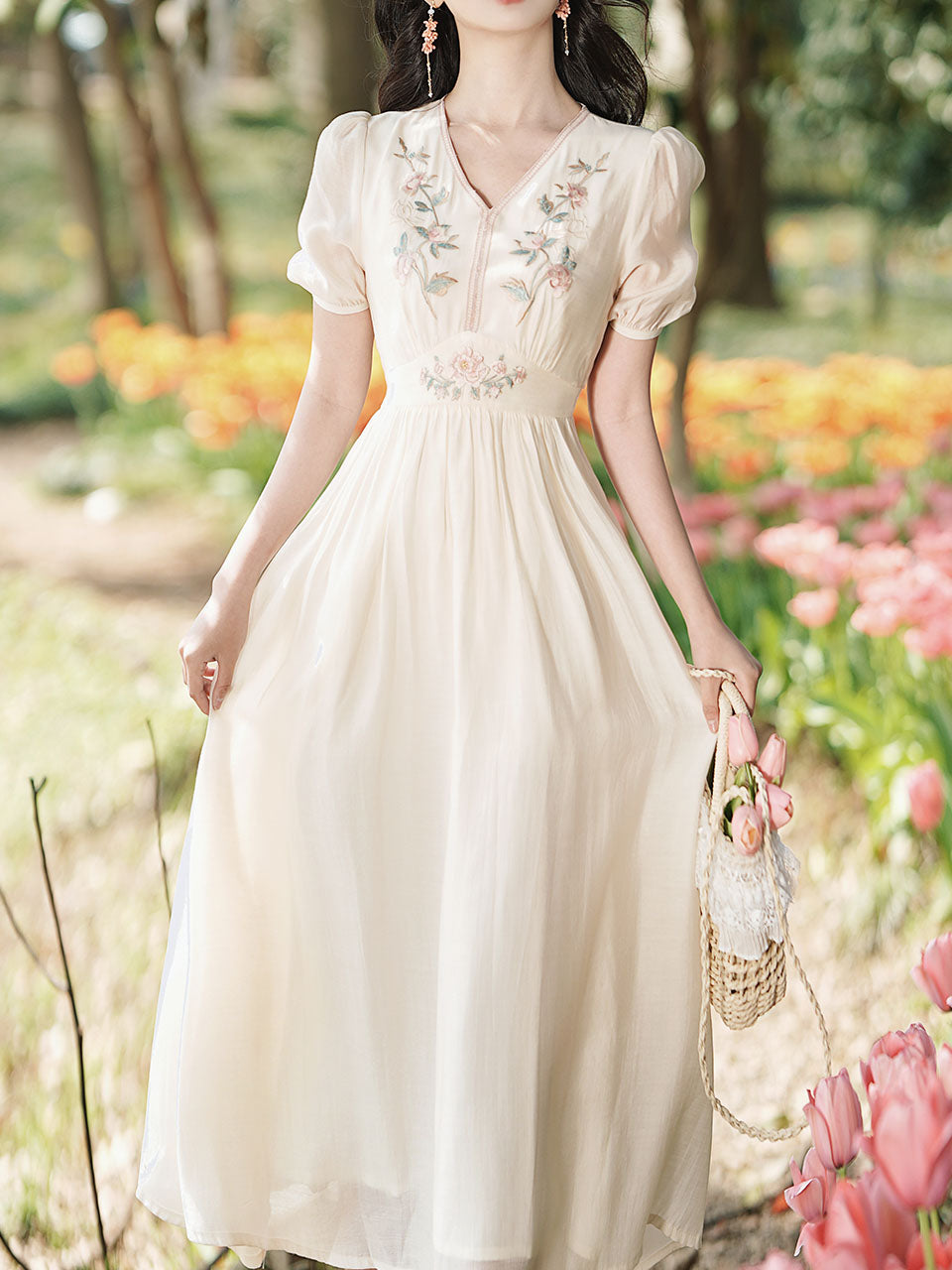 White V Neck Short Embroidered Puff Sleeve 1950S Vintage Dress, White / XS White V Neck Short Embroidered Puff Sleeve 1950S Vintage Dress, White / XS