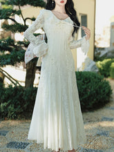 Load image into Gallery viewer, White Lace Long Sleeve Vintage Wedding Dress