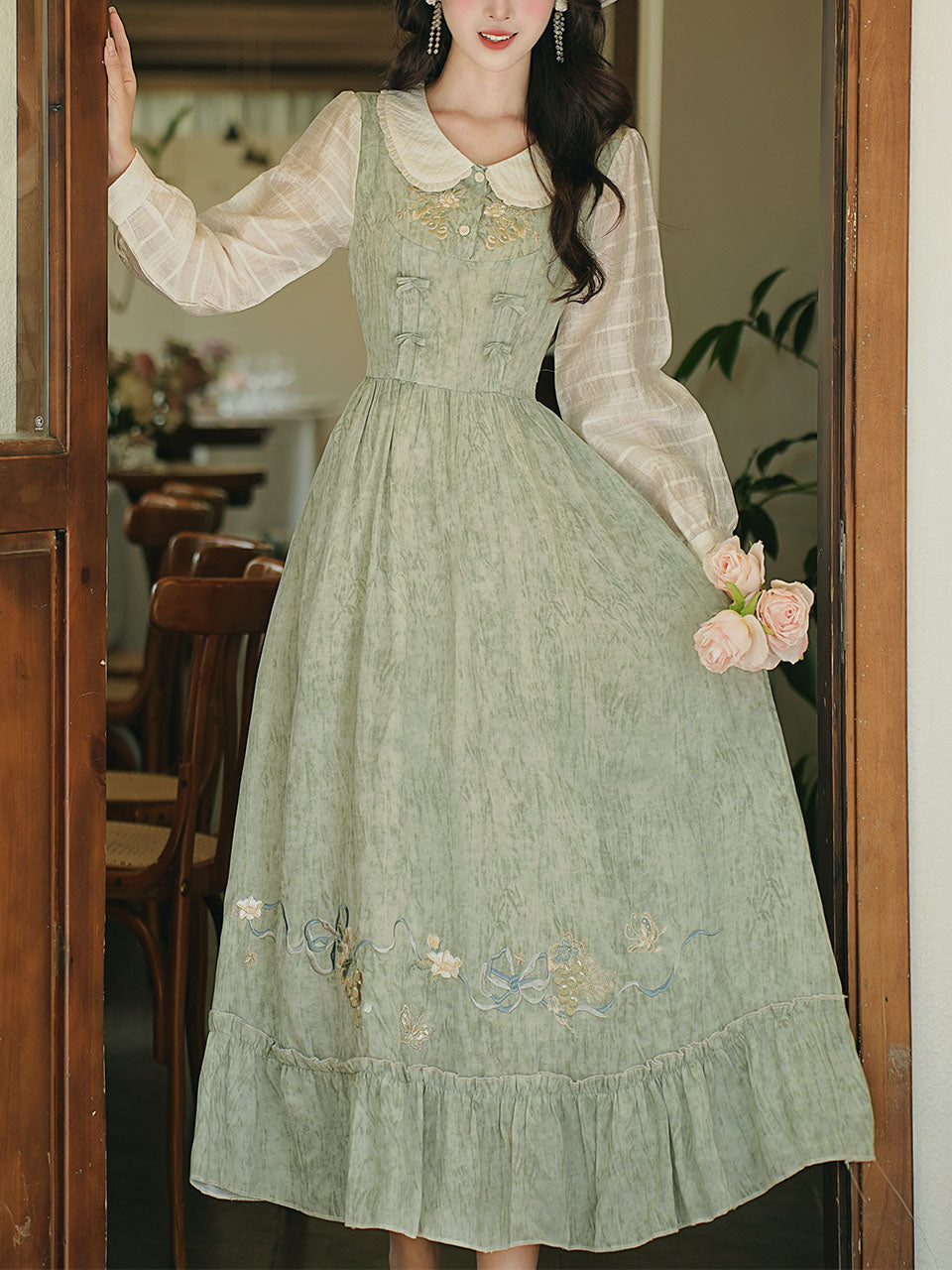 Green Peter Pan Collar  Luxurious Embroidered Long Sleeve Vintage Dress