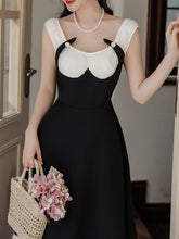Load image into Gallery viewer, Black and White Pleated Vintage Elegant Swing Dress