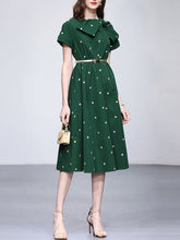 Load image into Gallery viewer, Dark Green Bow Collar Embroidered Flower 1950S Vintage Dress