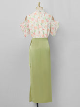 Load image into Gallery viewer, 2PS White Rose Print Pearl Shirt With Green Slit Wrap Skirt Suit