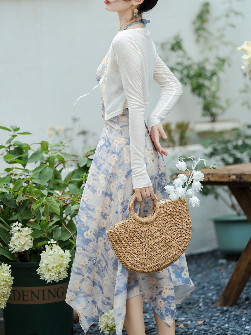 2PS Blue Daisy Floral Print Halter Neck Dress With White Shawl Dress S Jolly Vintage 2PS Blue Daisy Floral Print Halter Neck Dress With White Shawl Dress S Jolly Vintage