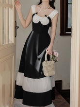Load image into Gallery viewer, Black and White Pleated Vintage Elegant Swing Dress