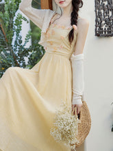 Load image into Gallery viewer, 2PS Yellow Daisy Handmade Flower Suspender Print Vintage Dress and Cardigan Suit