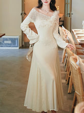 Load image into Gallery viewer, White Lace Ruffle Sleeve Sequined Fishtail Wedding Dress