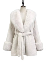 Load image into Gallery viewer, Faux Fur Coat Women Luxury Mid-Length Long Sleeve Maxi Winter Coat with Soft Big Collar
