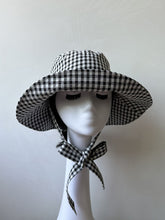 Load image into Gallery viewer, Pink Gingham Wide-brimmed Hat