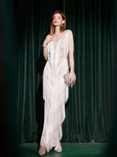 Load image into Gallery viewer, White Fringed V Neck 1920s Great Gatsby Flapper Dress