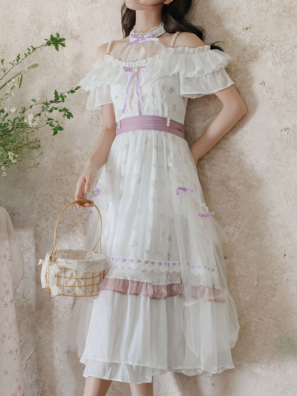 Elegant Victorian White Lace Off-Shoulder Dress
