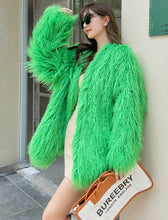 Load image into Gallery viewer, Green Faux Fur Long Sleeve Lambswool Coat Women Winter Coat