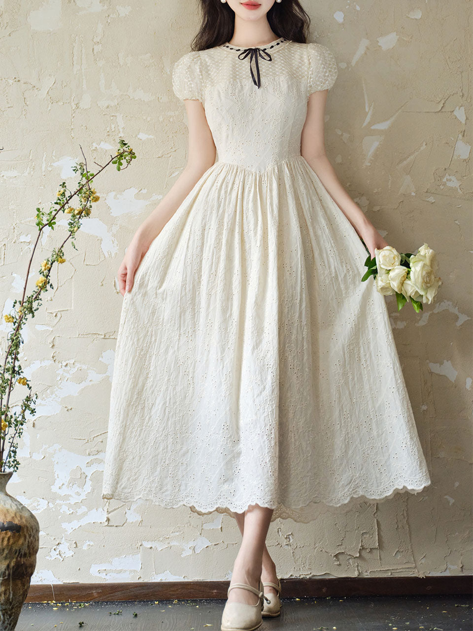 White Embroidered Bow Ribbon Crew Neck Puff Sleeve Princess Dress