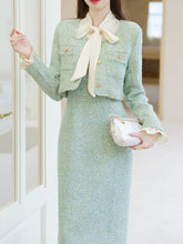 Load image into Gallery viewer, Vintage 1940s Mint Green Tweed Skirt Suit Set Bow Collar &amp; Matching Jacket