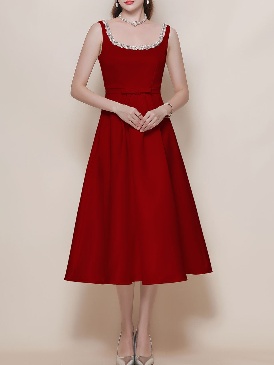 White Satin U Neck Sleeveless Classic 1950S Vintage Wedding Dress with Pearl Detailing, Red / L White Satin U Neck Sleeveless Classic 1950S Vintage Wedding Dress with Pearl Detailing, Red / L