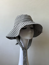 Load image into Gallery viewer, Pink Gingham Wide-brimmed Hat