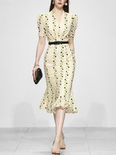 Load image into Gallery viewer, Apricot V Neck Retro Puff Sleeve Waist Slim Print 1940S Fishtail Dress