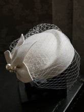 Load image into Gallery viewer, White Pearl Tulle Vintage Lace Half-Hat 1950S Hat