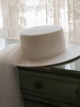 Load image into Gallery viewer, White Big Veil  Wedding Hat With Wool Vintage Boater Hat