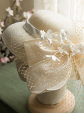 Load image into Gallery viewer, Beige Flower Bow Wedding Hat With Tulle Vintage Hat