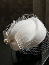 Load image into Gallery viewer, White Pearl Tulle Vintage Lace Half-Hat 1950S Hat
