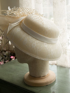 Beige Flower Bow Wedding Hat With Tulle Vintage Hat