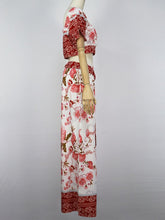 Load image into Gallery viewer, 2 Pieces Boho Outfits Cropped Floral Printed Beach Wear For Women