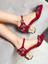 Load image into Gallery viewer, 5CM Luxury Velvet Chunky Heels Artist Cube Heel Retro Shoes