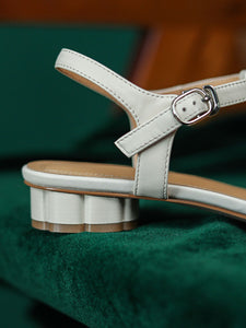 Women's Flats Sandals Round Toe Hollow Belt Leather Vintage Shoes