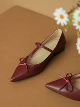 Load image into Gallery viewer, Women&#39;s Flat Heel Pointed Toe Hollow Belt Leather Vintage Shoes