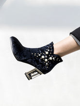 Load image into Gallery viewer, 7CM Luxury Pearls And Diamonds Chunky High Heel Bootie Vintage Shoes