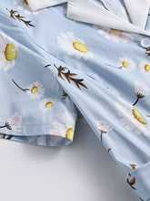 Load image into Gallery viewer, Baby Blue Daisy Turn-Down Collar 1950S Dress With Belt